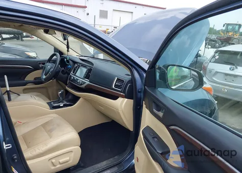 2015 Toyota Highlander Limited Platinum V6 from USA, damaged, VIN 5TDYKRFH8FS101291